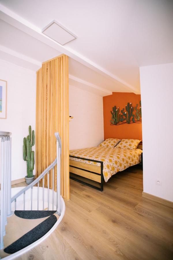 Duplex Avec Terrasse - Hyper-Centre De Toulonアパートメント エクステリア 写真